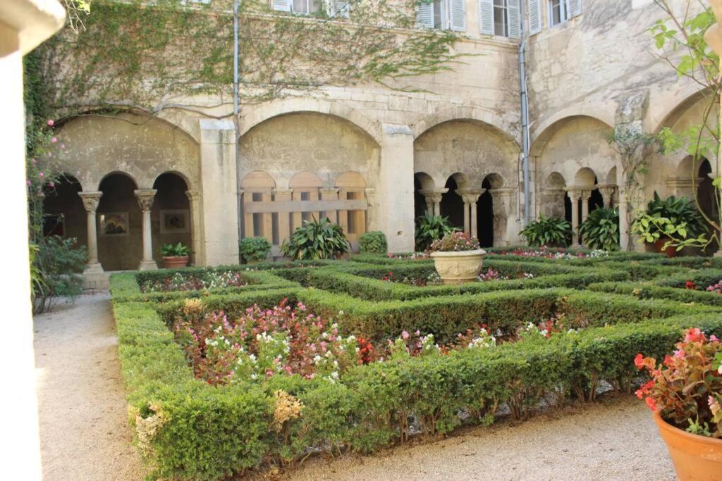 Le Mas De Lucien Entre Arles, Nimes, Avignon. Beaucaire  Eksteriør billede